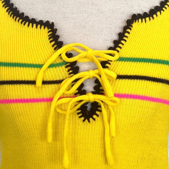 70's Bright Yellow Short Sleeve Sweater - Size 36 - Medium - Picture 4 of 11